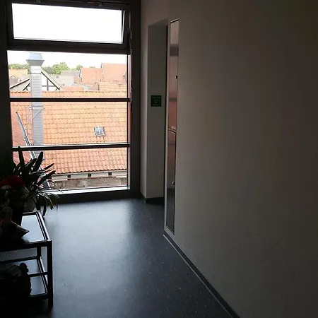 Ratskeller מלון 2*