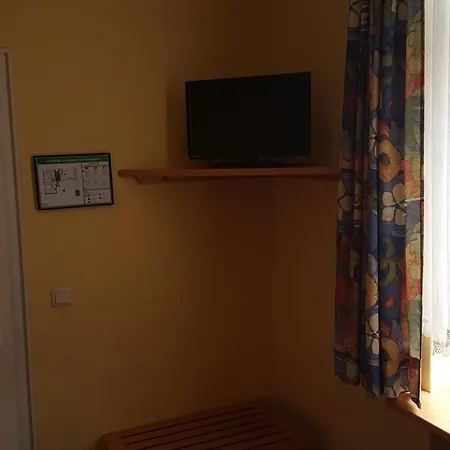 Ξενοδοχείο Ratskeller 2*