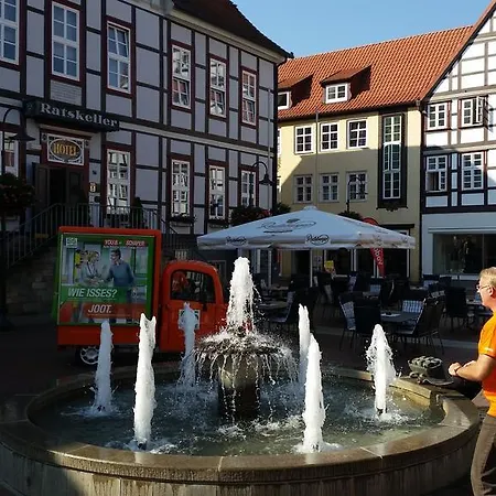 Ratskeller מלון 2*